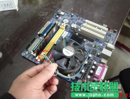 cpu风扇怎么拆