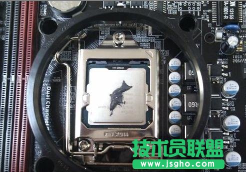 电脑风扇怎么装