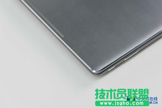  全金属外观