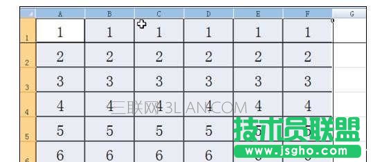 Excel2007怎样设置平均行列间距