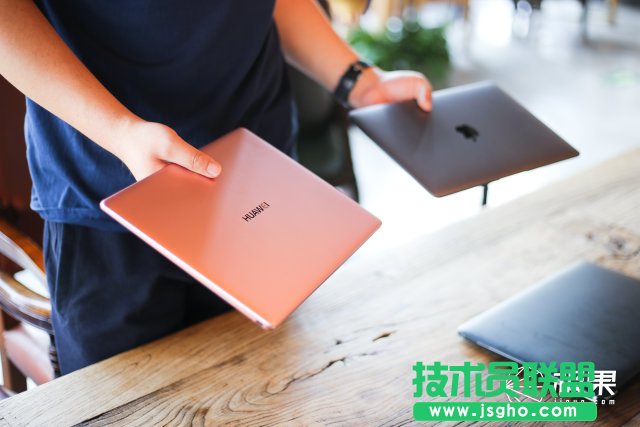 华为MateBook X和苹果MacBook哪个好啊？对比评测 三联