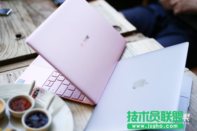 华为MateBook X和苹果MacBook哪个好啊？对比评测
