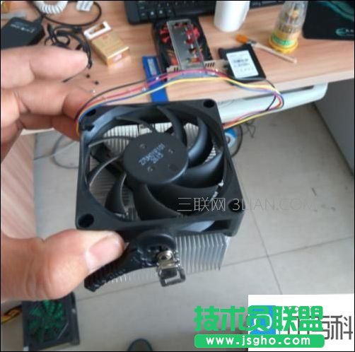 怎么将台式电脑各配件组装起来