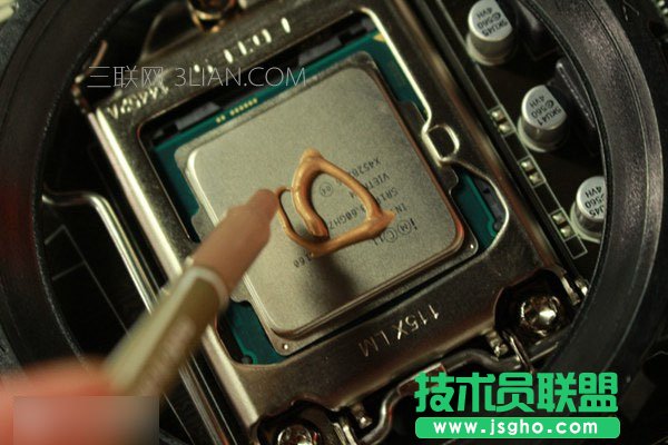 CPU散热器安装教程