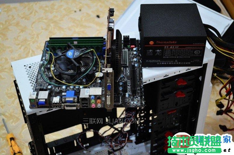 一步一步教会你，简单装机教程