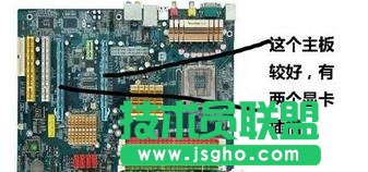 台式电脑怎么连接双显示器 三联
