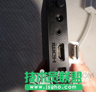 机顶盒怎样连接台式电脑显示器和音响
