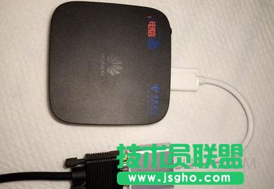 机顶盒怎样连接台式电脑显示器和音响
