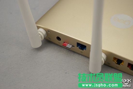 极路由3真机拆解评测