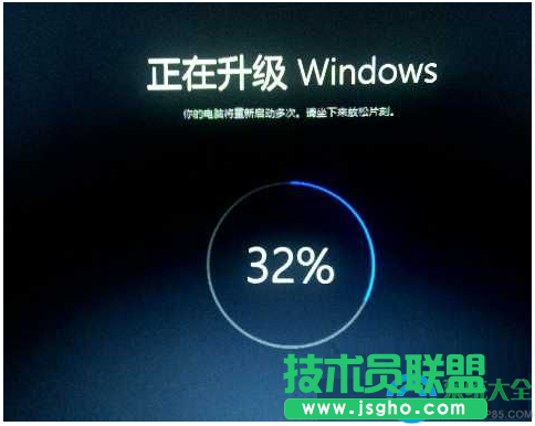 Win10系统升级时卡在32%怎么办？   三联