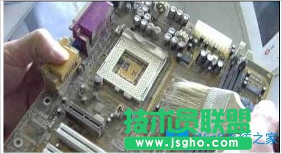 Win8电脑主机启动不了怎么办？