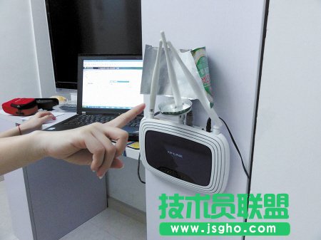 无线路由器信号差怎么办？ 三联