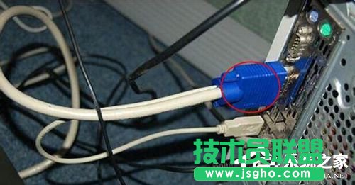Win7电脑显示器闪烁怎么办？ 三联